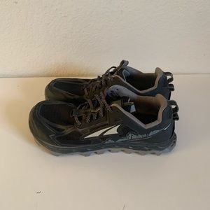 Altra Loan Peak size 10